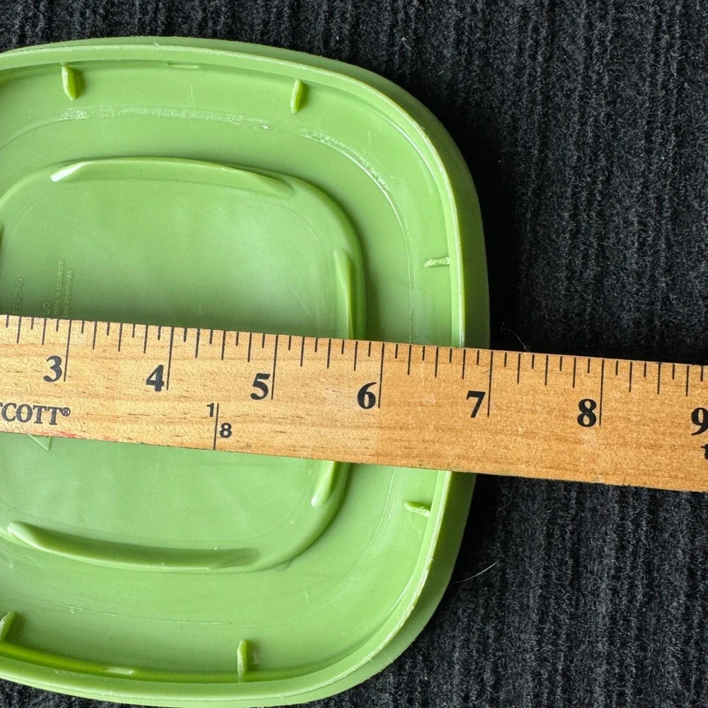 Rubbermaid FreshVent Produce Saver Replacement Lid Green 7K02 Square